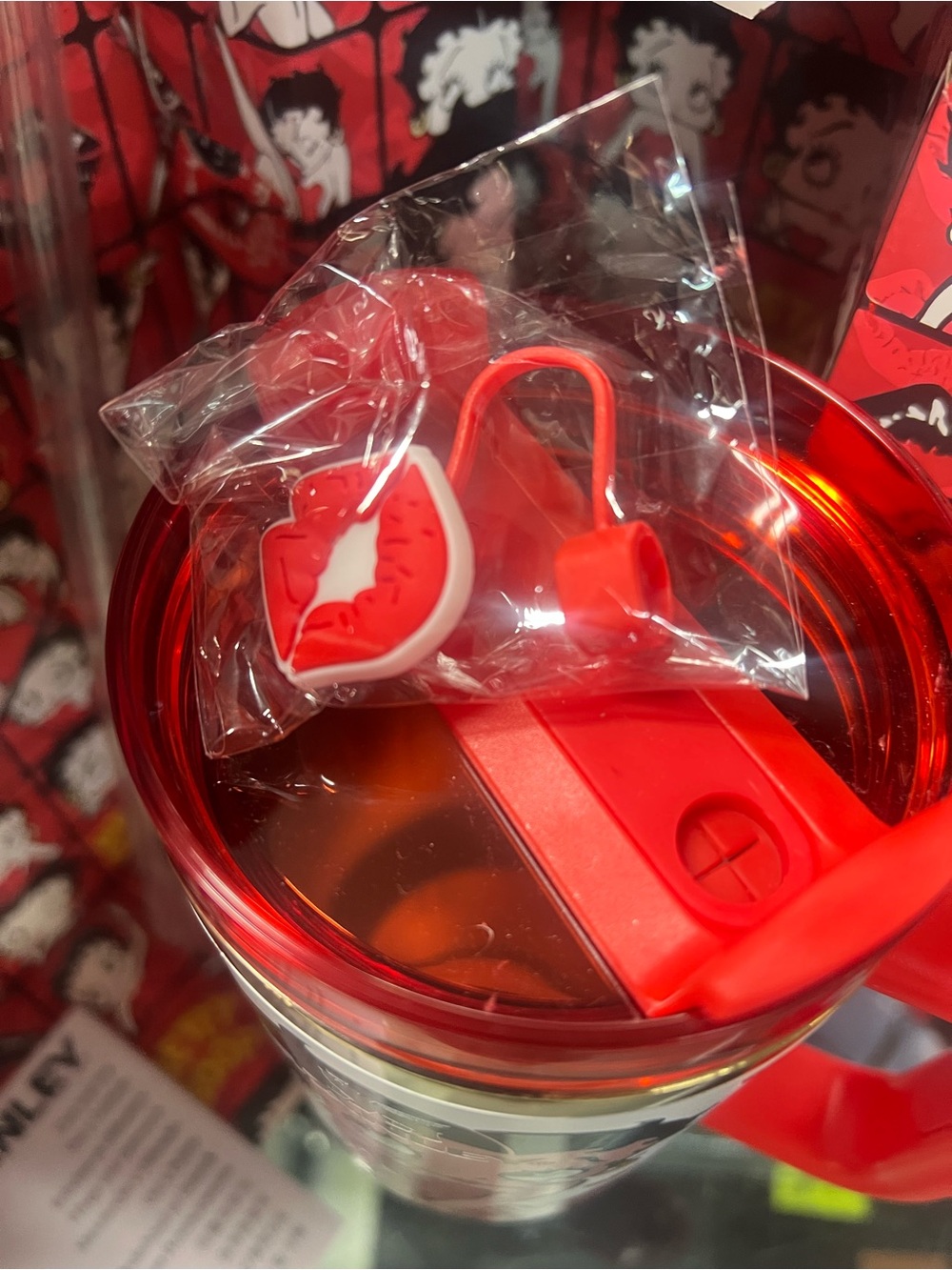 Betty Boop Red and White Insulated Party Tumbler - Picture 3 of 10
